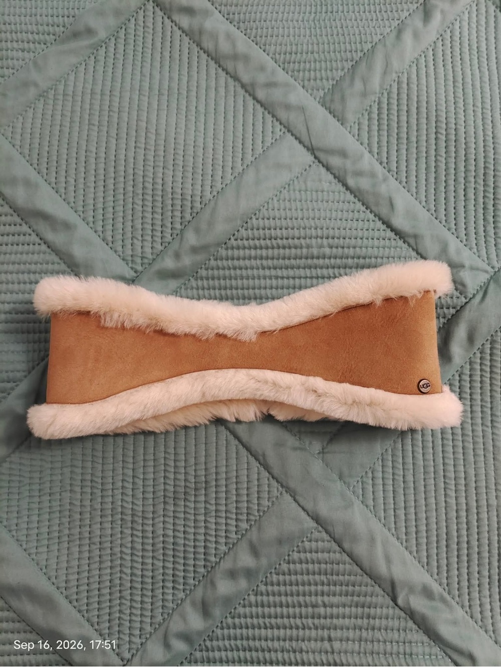 NWOT UGG Australia Suede Shearling Reversible  Luggage/Cream Headband Size L/XL